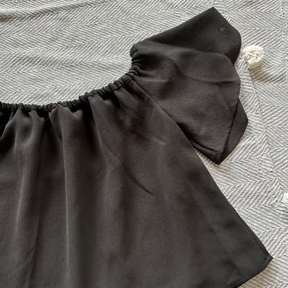 Keepsake ⎮ Off-shoulder top - Picture 2 of 6